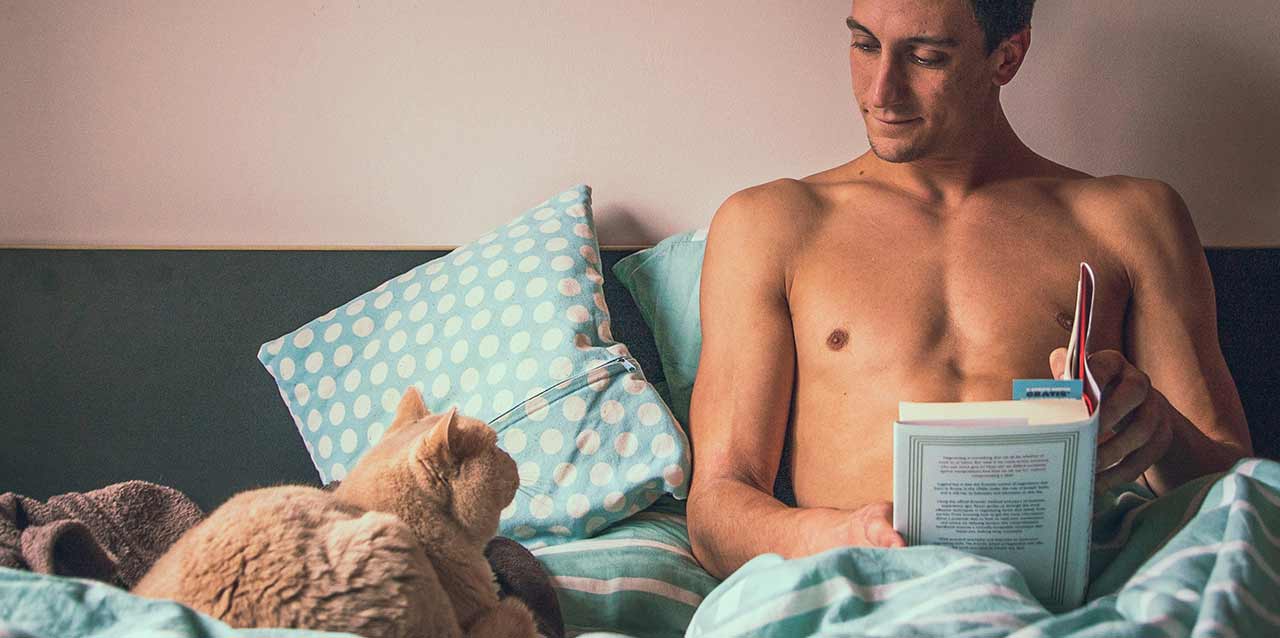 ¿Es bueno dormir con tu mascota?