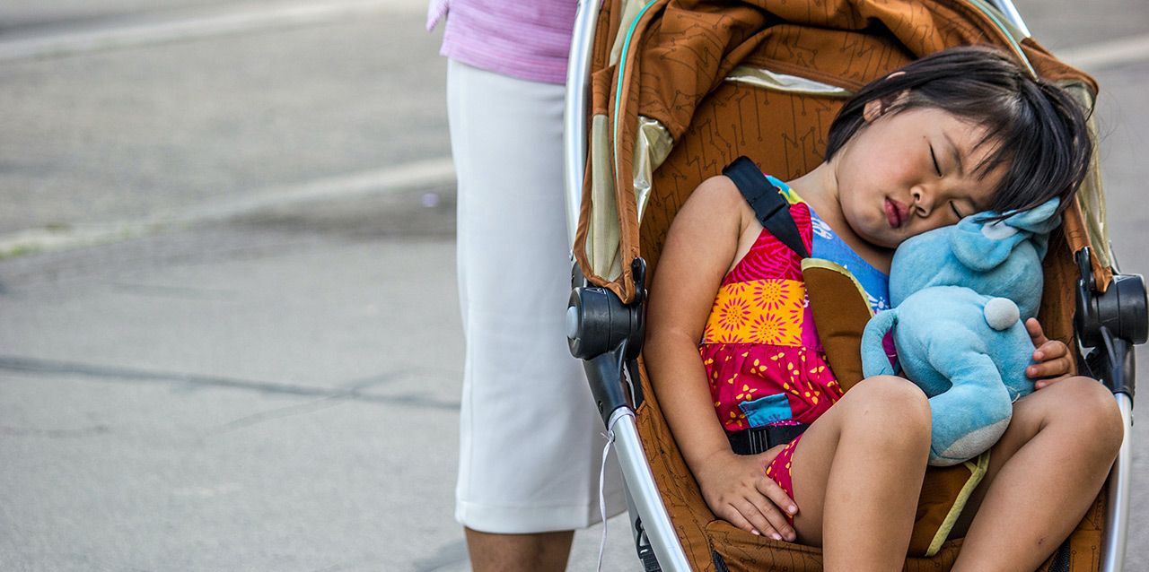 bebé en carrito