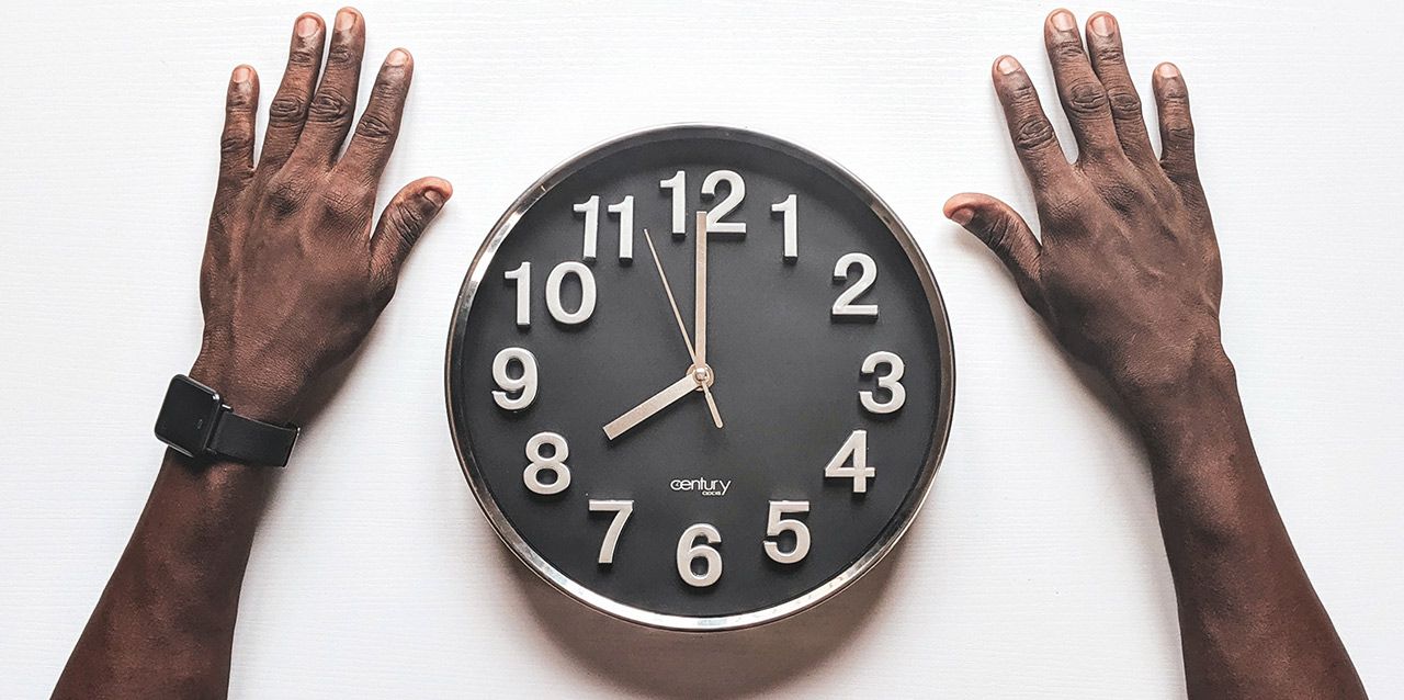 Reloj en mesa