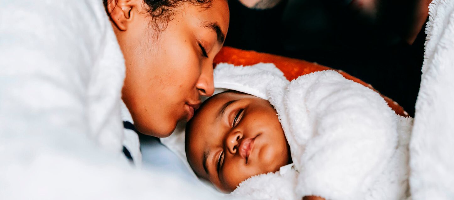 Beneficios de besar a nuestros hijos antes de dormir