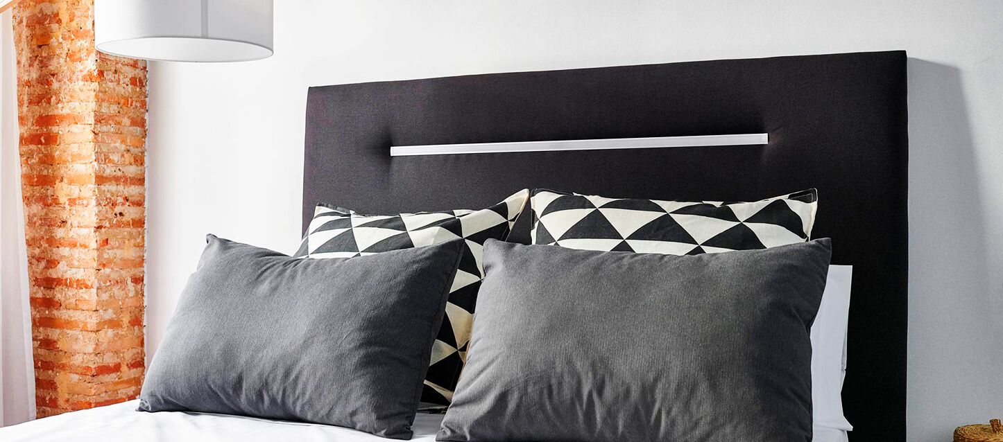 Cabecero negro: Elegancia y simplicidad en el dormitorio