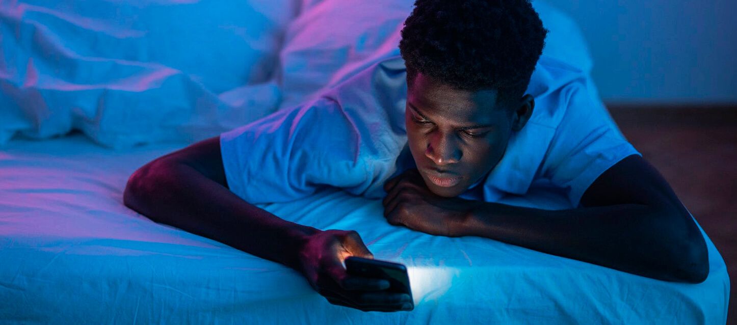 Vamping: El fenómeno que afecta a nuestro descanso y hace que engordemos