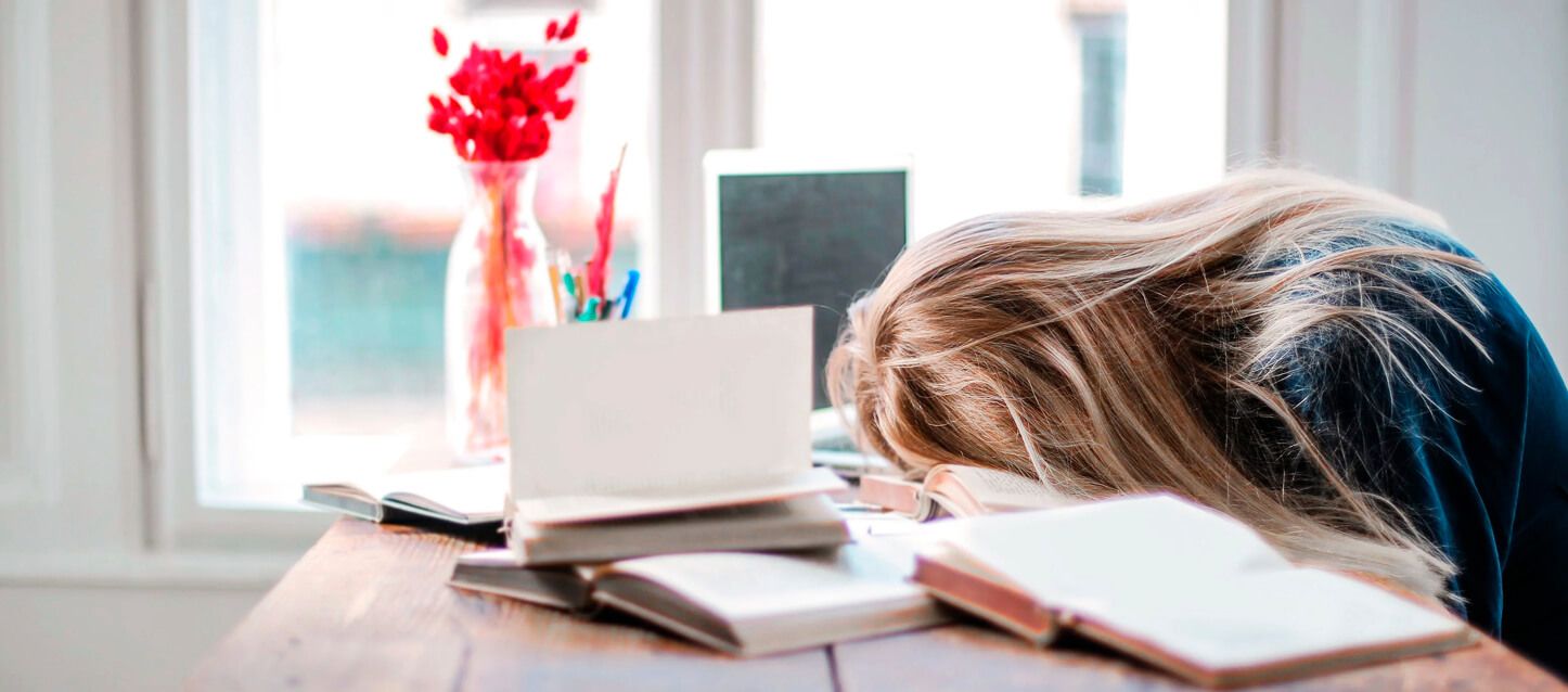 ¿Qué es la siesta japonesa inemuri?